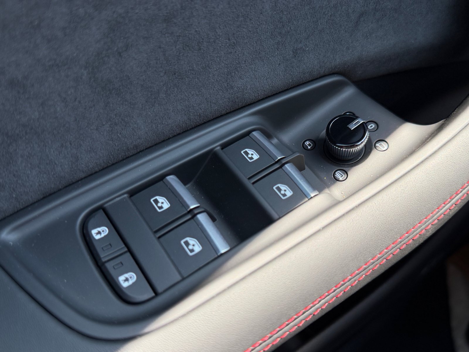 New 2026 Audi SQ8 Prestige AWD/4WD image 13