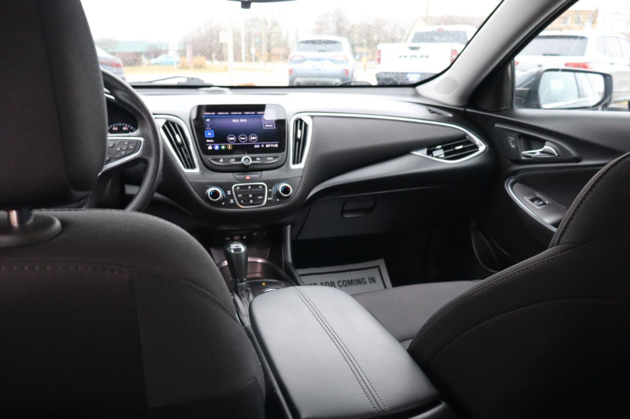 Used 2019 Chevrolet Malibu LT w/ Driver Confidence Package II image 21