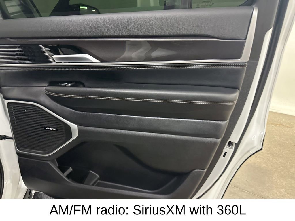 Used 2023 Jeep Wagoneer 4WD w/ Premium Group I image 22