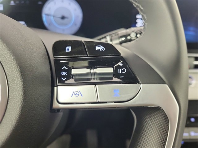 Certified 2025 Hyundai Elantra Limited image 29