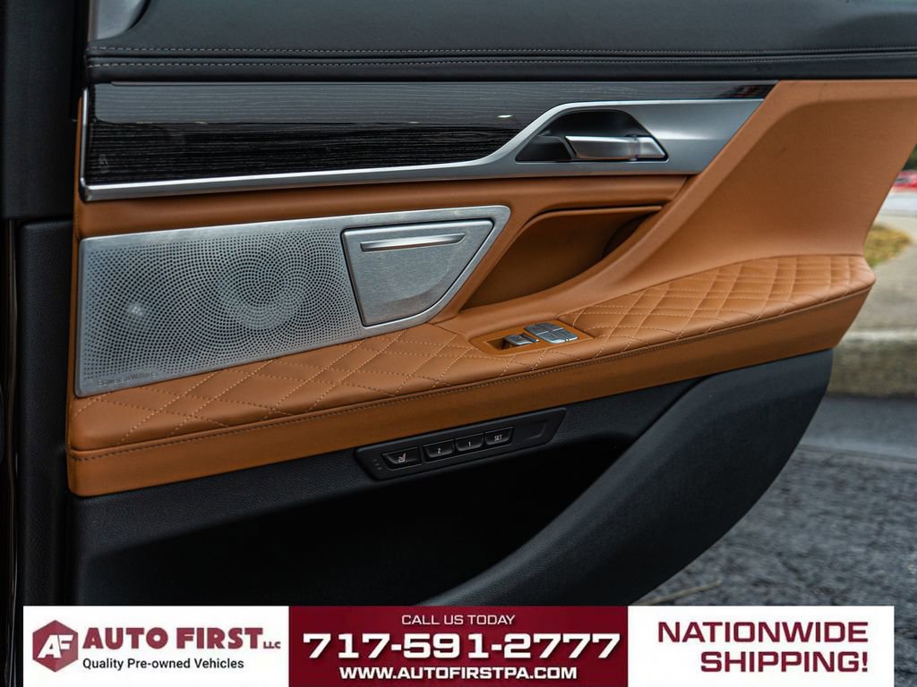 Used 2020 BMW 750i xDrive w/ Autobahn Package image 29