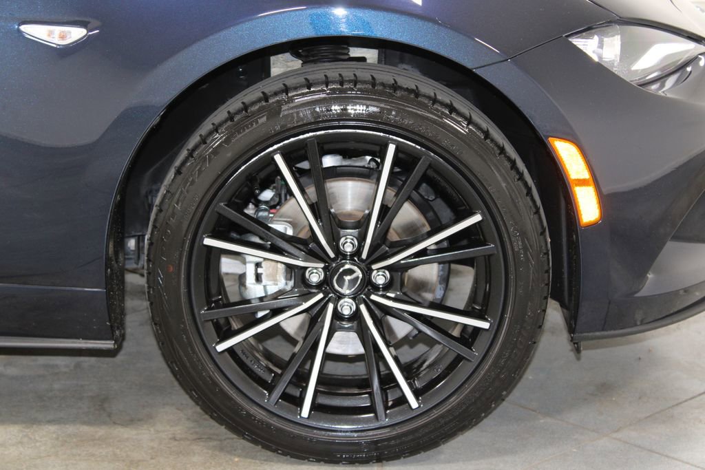 Used 2025 MAZDA MX-5 Miata RF Grand Touring RWD image 13