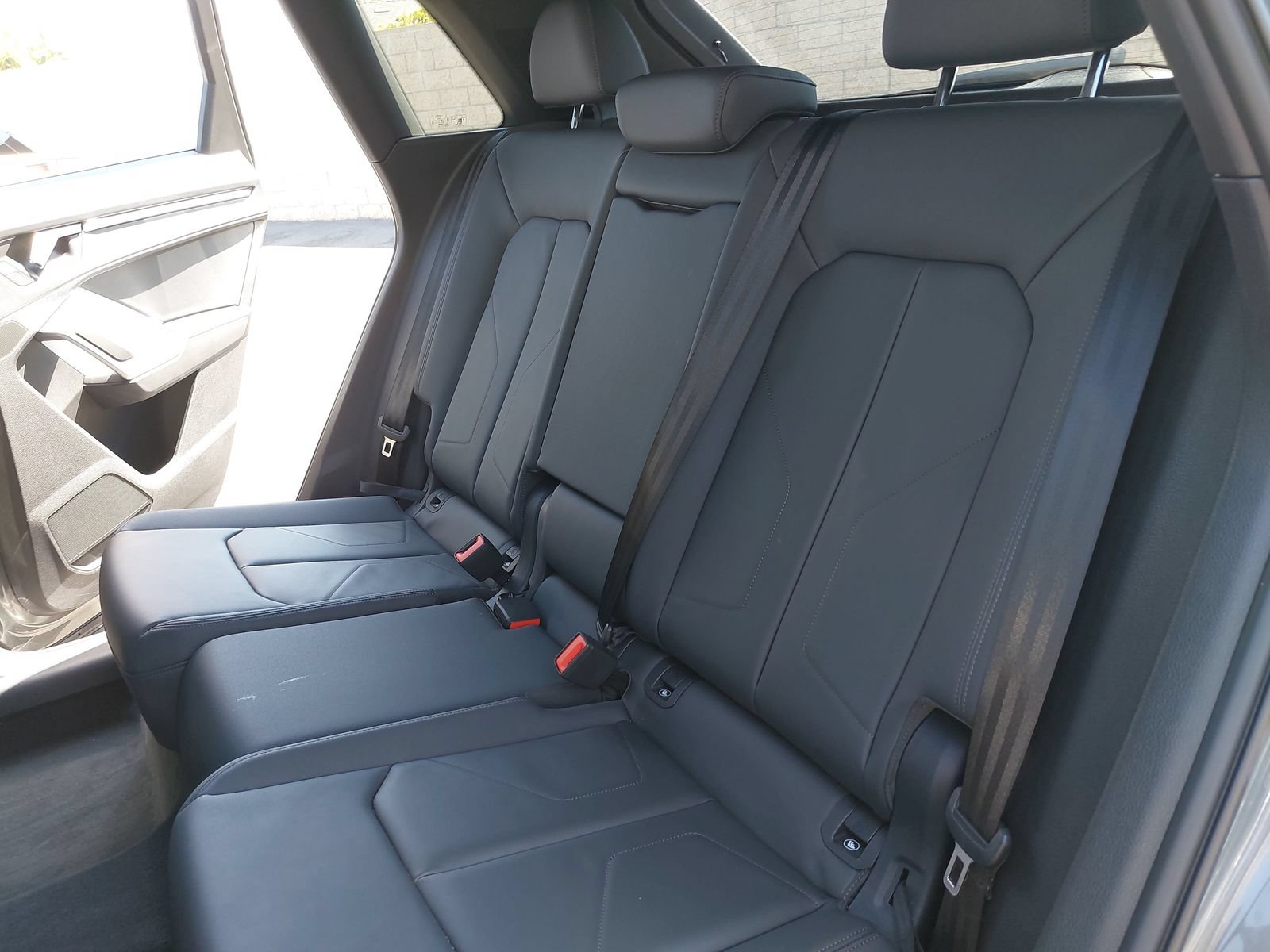 Certified 2025 Audi Q3 2.0T Premium w/ Convenience Package AWD/4WD image 14