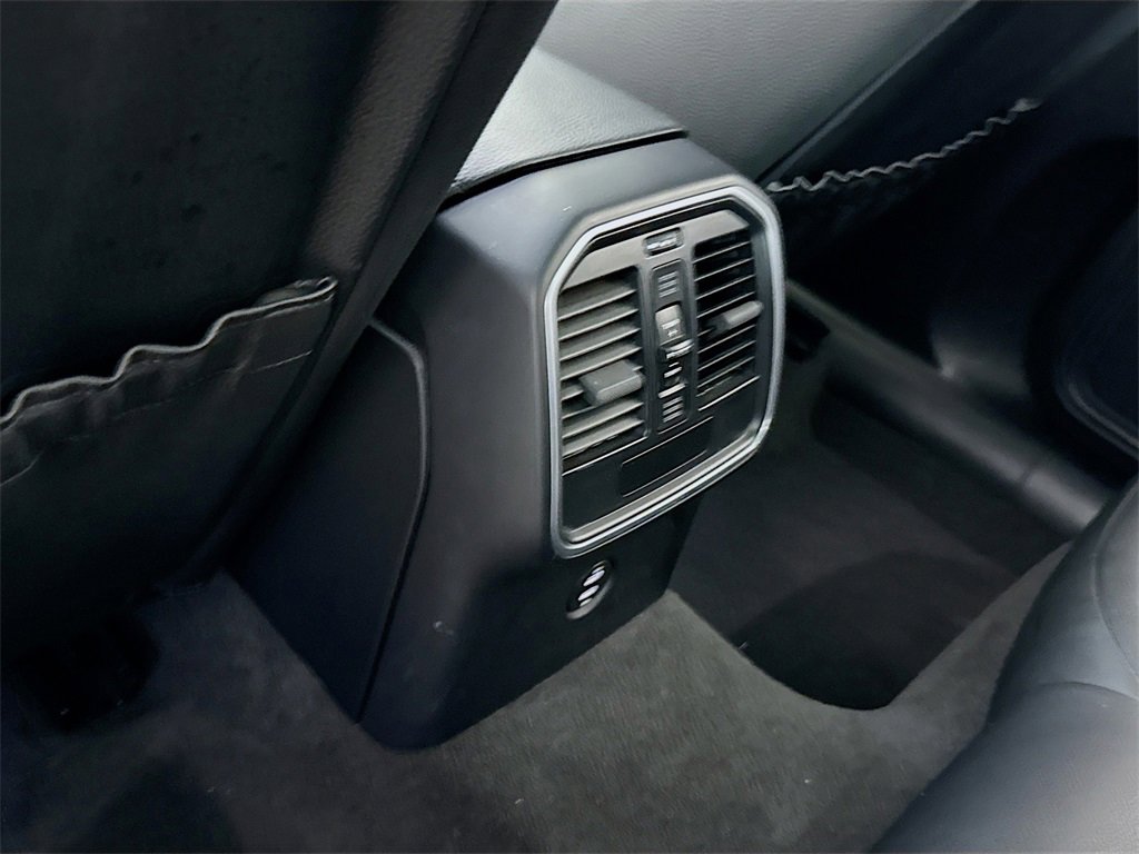 Used 2021 Porsche Macan image 28