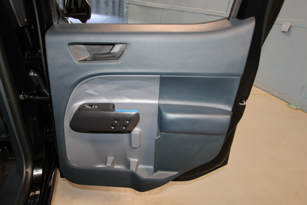 Used 2025 Ford Maverick Lobo AWD/4WD image 27