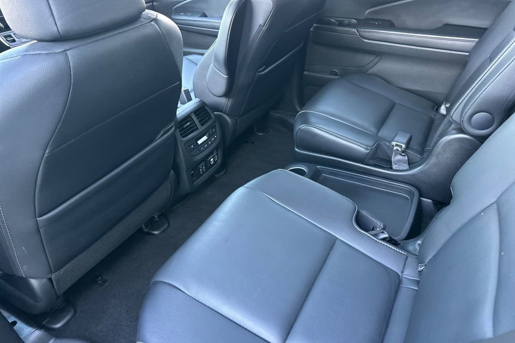 Used 2022 Honda Pilot Touring image 13