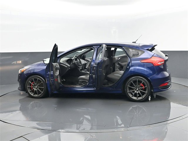 Used 2017 Ford Focus ST image 28