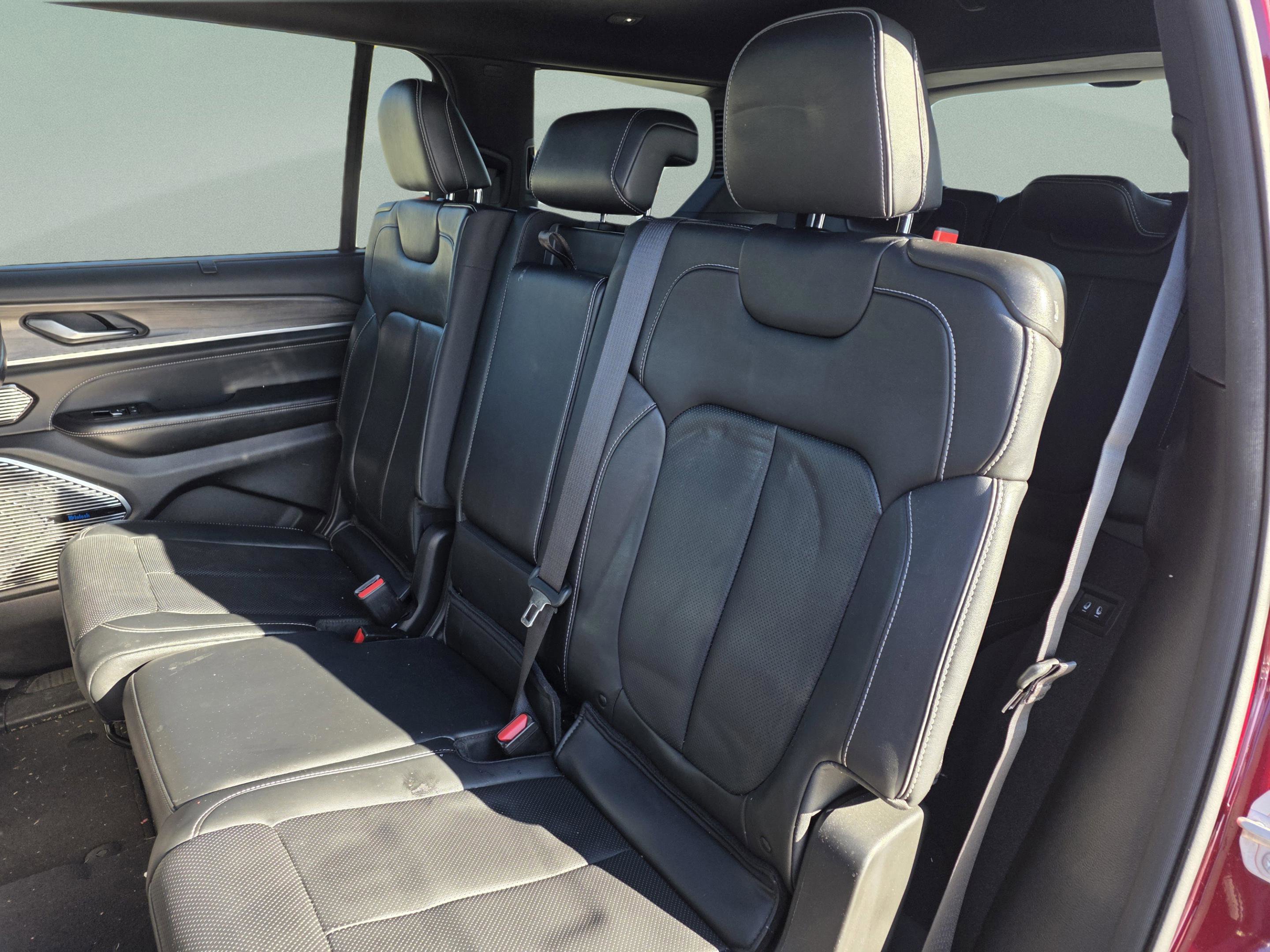 Used 2022 Jeep Grand Cherokee L Overland w/ Advanced Protech Group III image 19