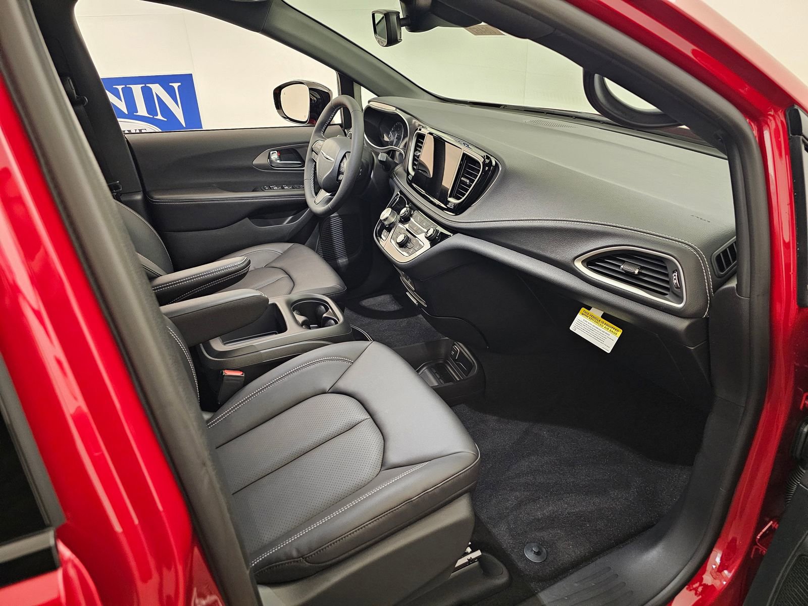 New 2026 Chrysler Pacifica Select image 27