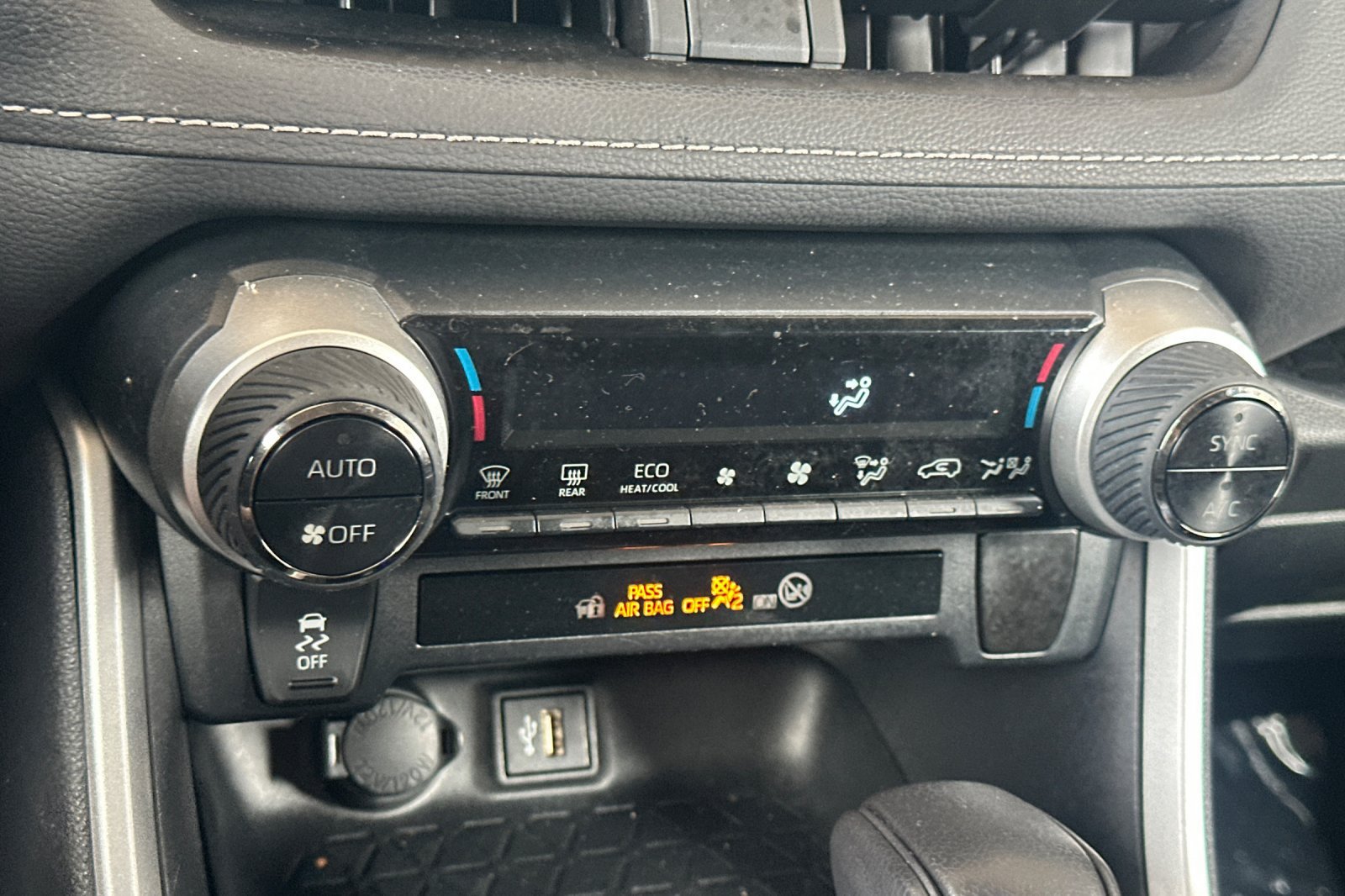 Certified 2023 Toyota RAV4 LE AWD/4WD image 24