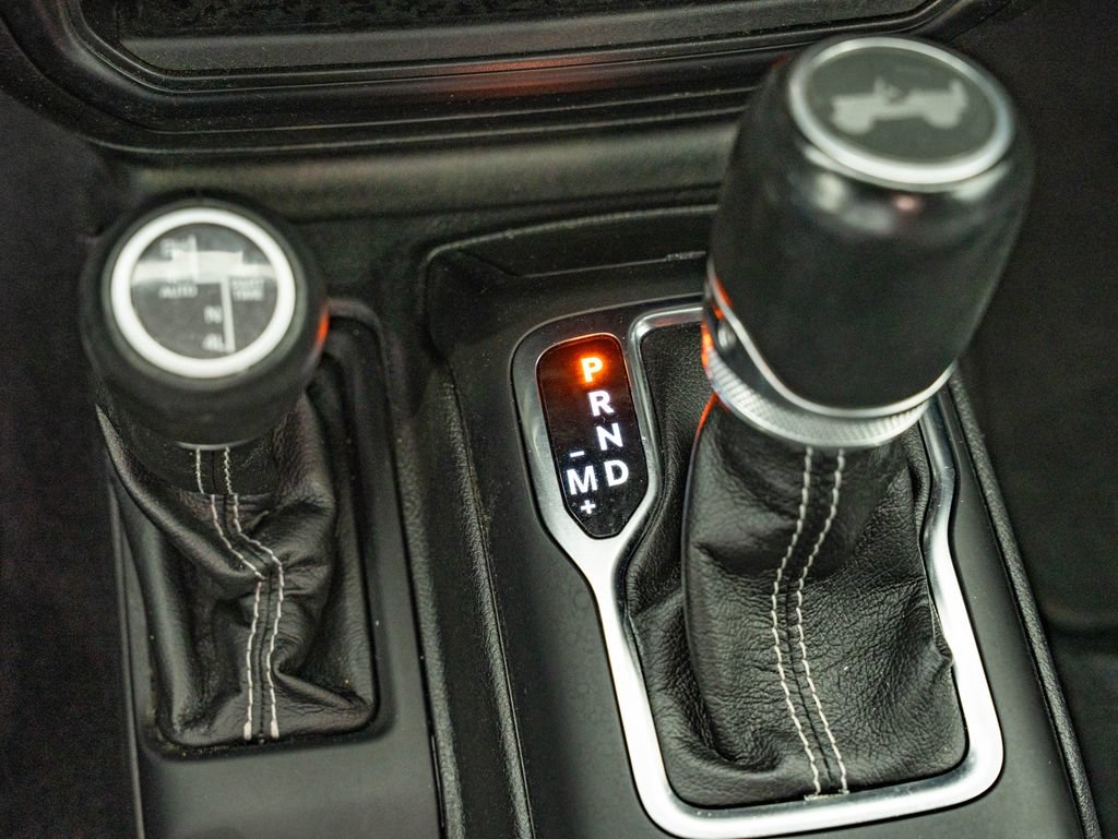 Used 2021 Jeep Wrangler Unlimited Sahara AWD/4WD image 34
