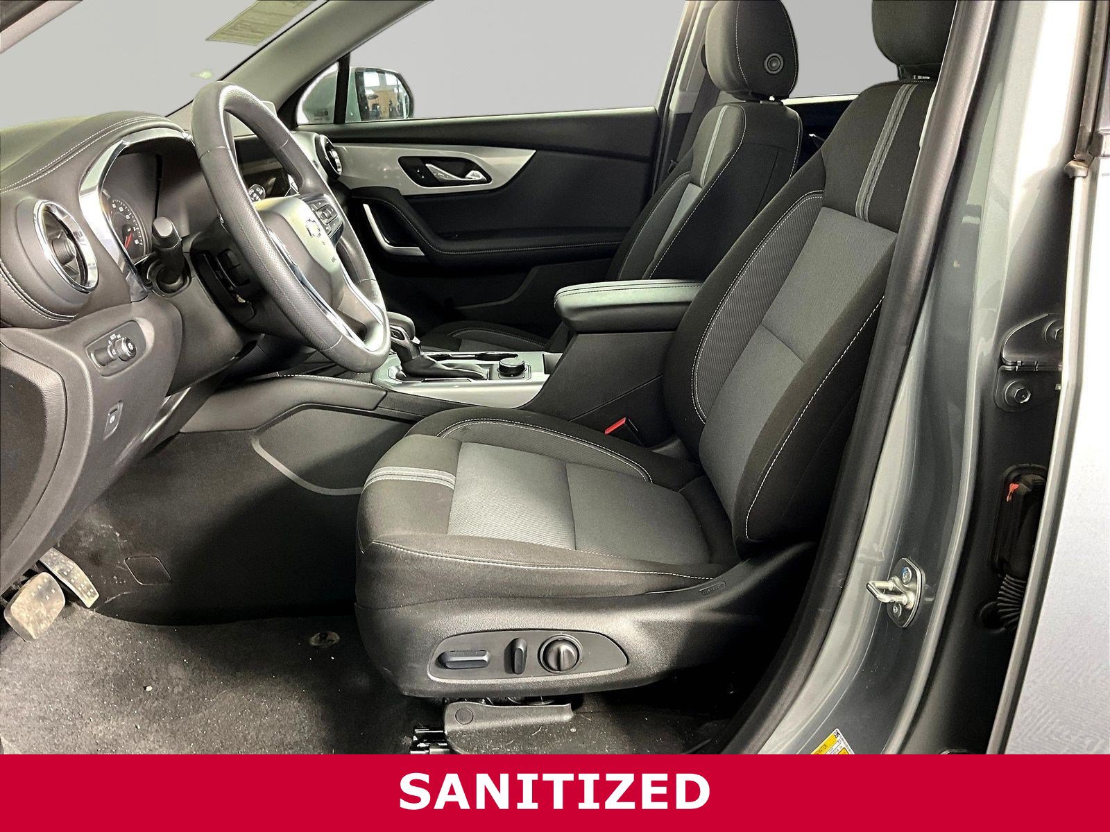 Used 2024 Chevrolet Blazer LT w/ Convenience Package FWD image 19
