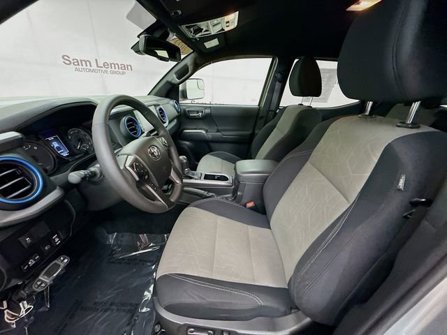 Used 2022 Toyota Tacoma TRD Off-Road image 19
