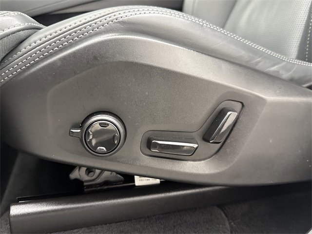 Certified 2023 Volvo XC90 B6 Ultimate w/ Protection Package Premier image 28