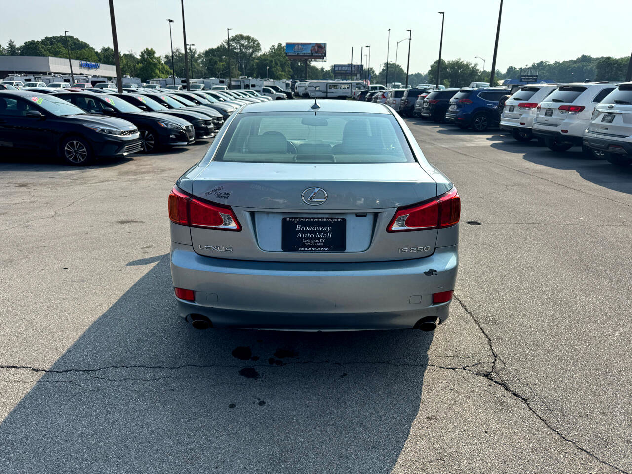 Used 2009 Lexus IS 250 w/ Premium Pkg image 4