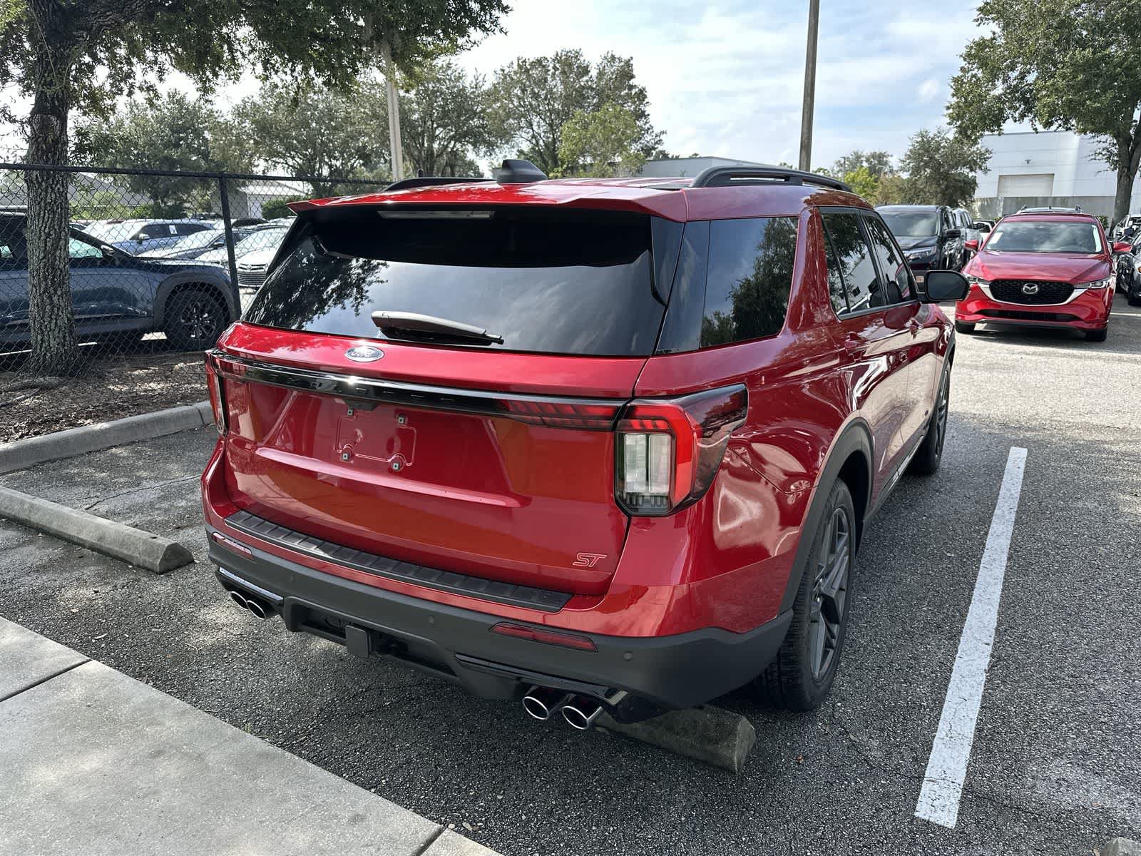 Used 2025 Ford Explorer ST w/ Sun And Sound Package AWD/4WD image 8