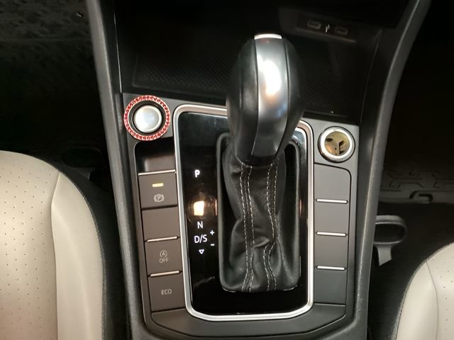 Used 2020 Volkswagen Jetta R-Line FWD image 32