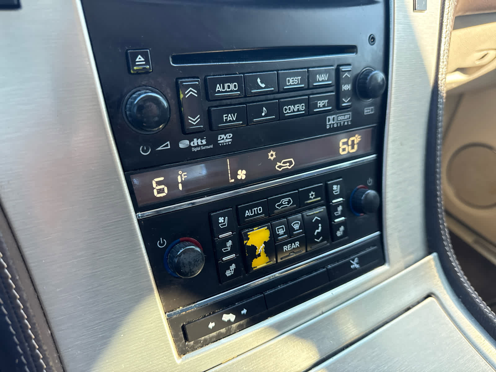 Used 2014 Cadillac Escalade ESV Platinum image 31