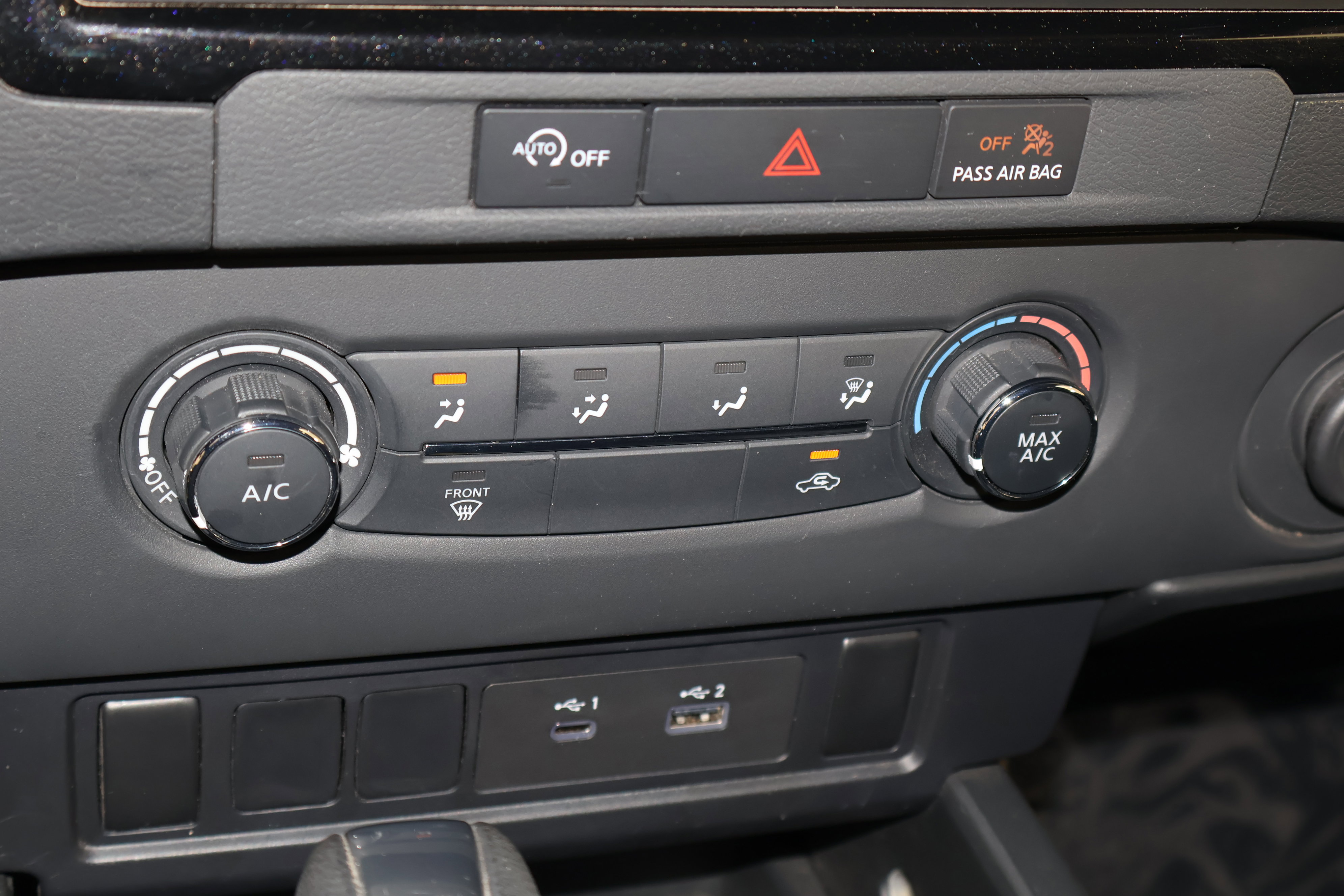 Used 2024 Nissan Frontier SV image 32