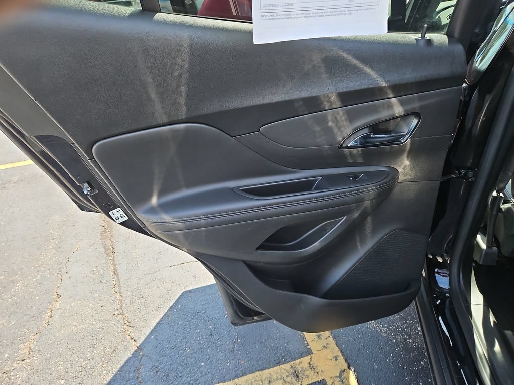 Used 2021 Buick Encore Preferred FWD image 17