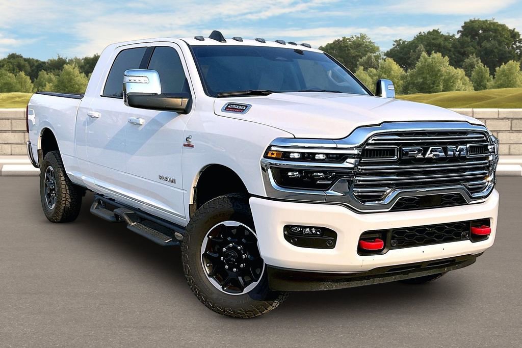 Used 2025 RAM 2500 Laramie AWD/4WD image 2