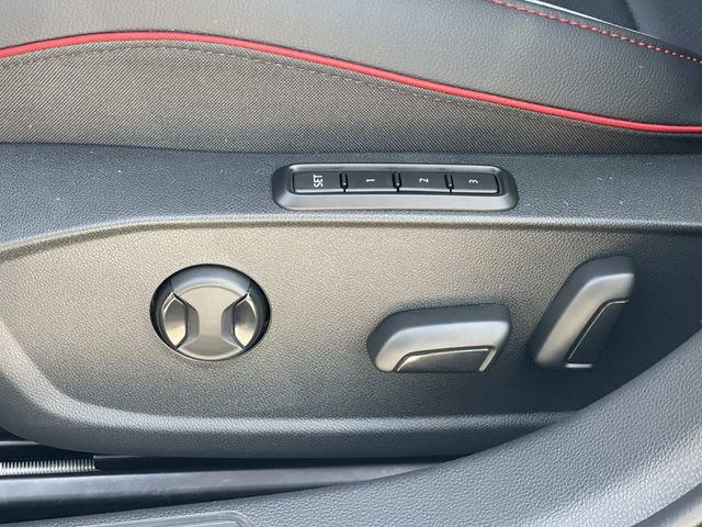 New 2026 Volkswagen GTI SE FWD image 19