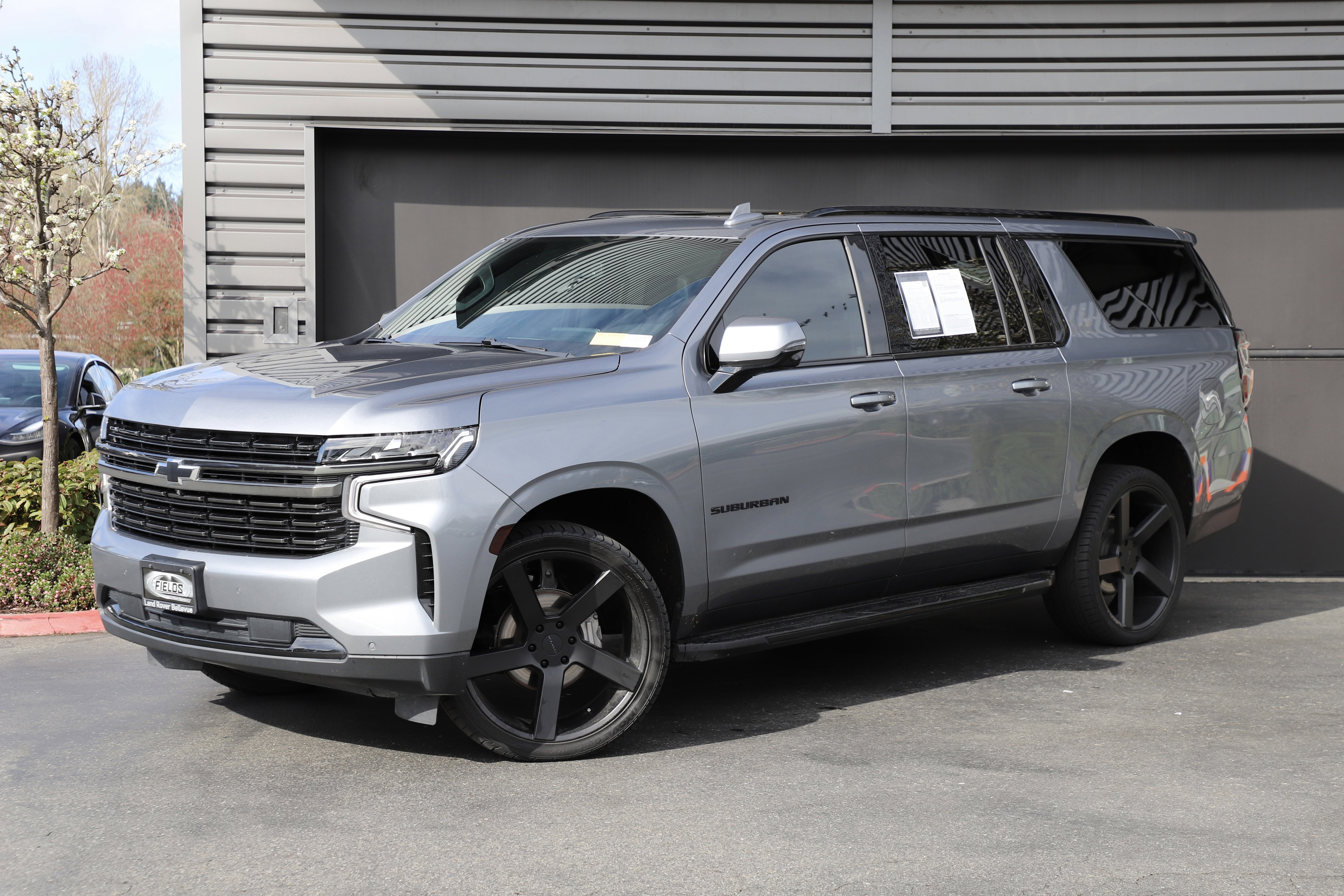 Used 2022 Chevrolet Suburban RST w/ Luxury Package image 1