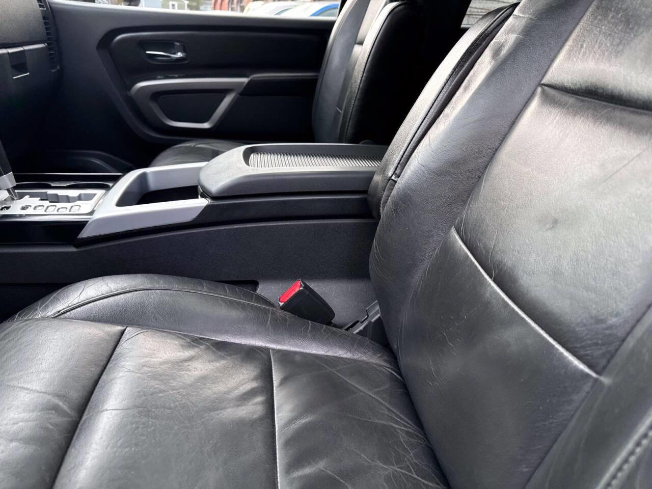 Used 2015 Nissan Titan PRO-4X image 16