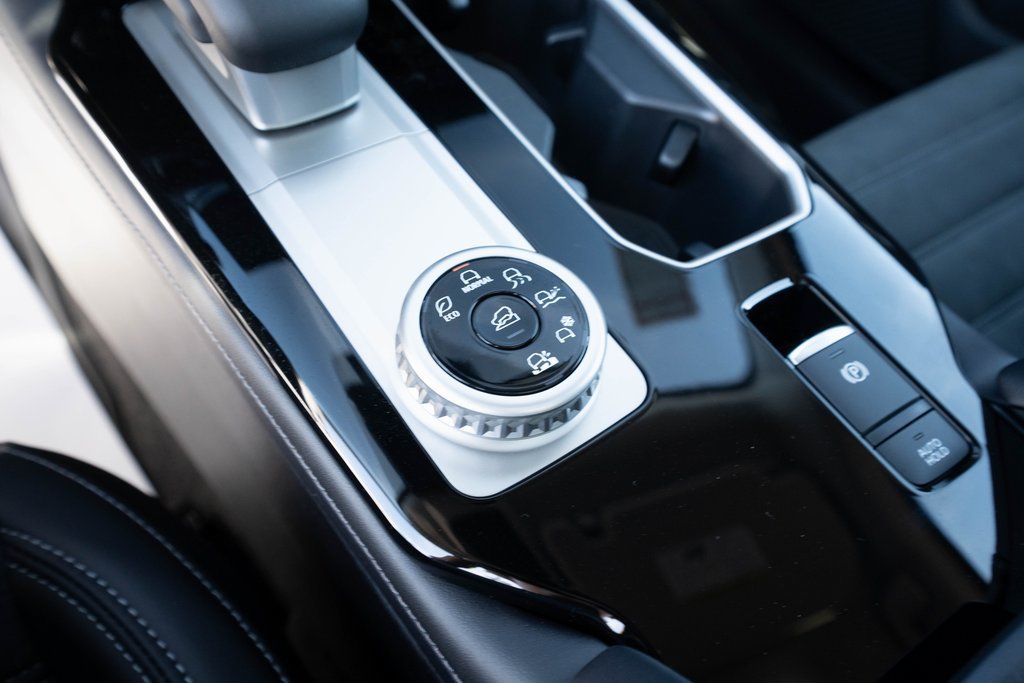 New 2026 Mitsubishi Outlander LE AWD/4WD image 34