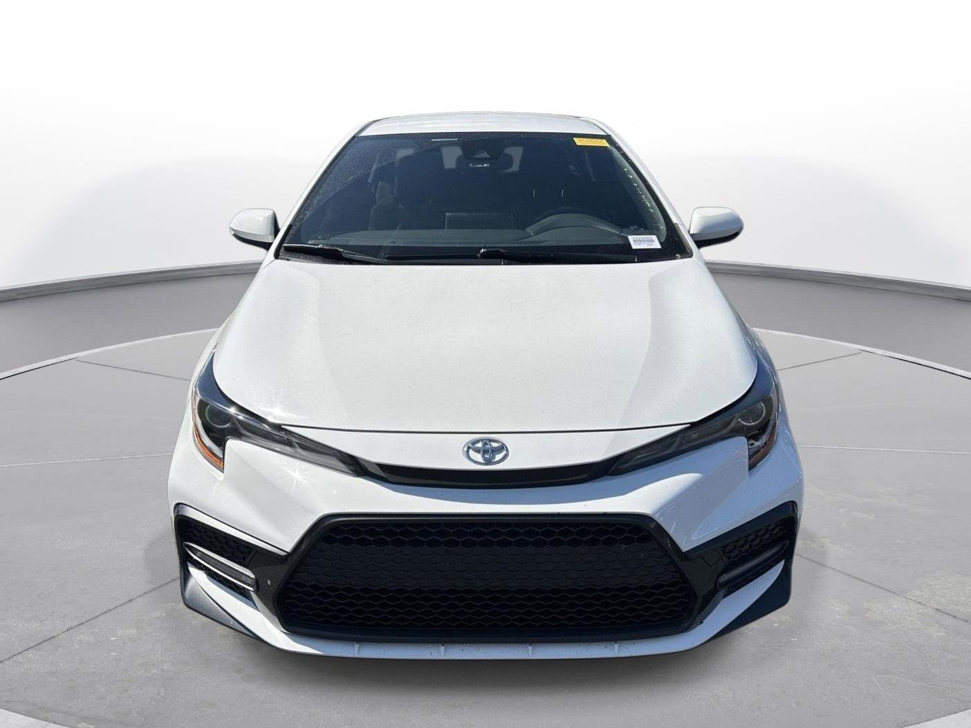 Used 2021 Toyota Corolla SE FWD image 3