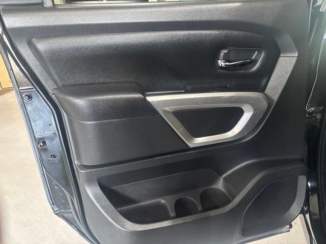 Used 2022 Nissan Titan SV AWD/4WD image 27