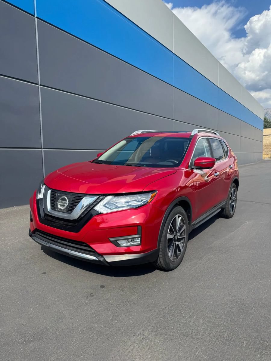 Used 2017 Nissan Rogue SL w/ SL Premium Package