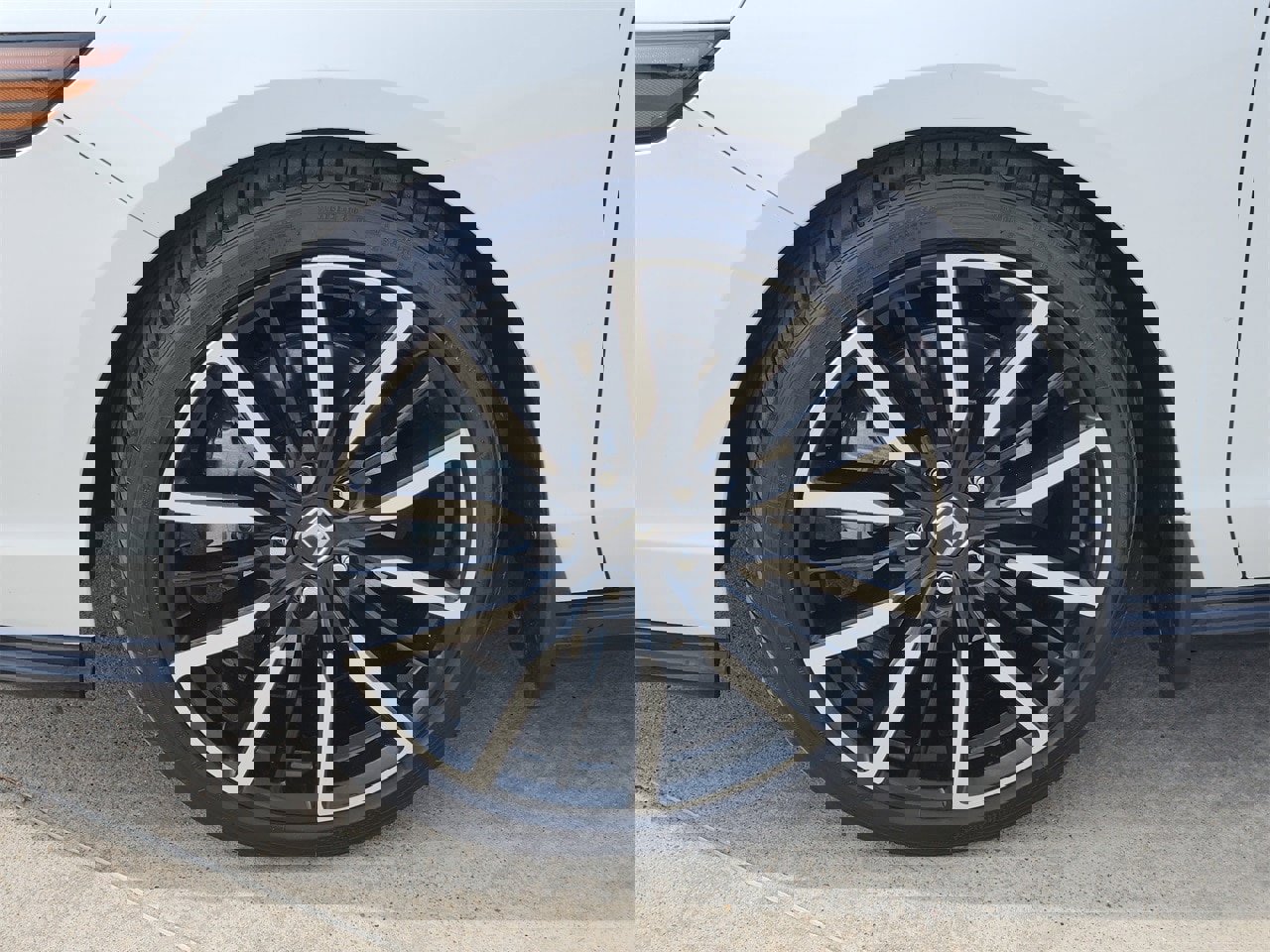 Used 2023 Honda Accord Touring image 11