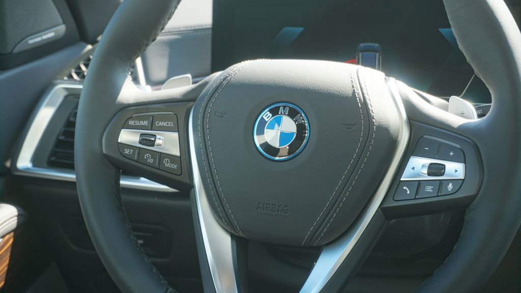 New 2026 BMW X5 xDrive50e image 15