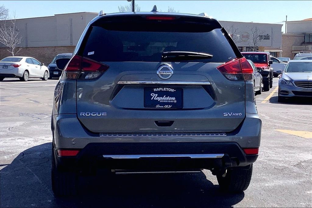 Used 2020 Nissan Rogue SV AWD/4WD image 3