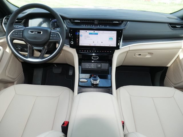 New 2027 Jeep Grand Cherokee Limited AWD/4WD image 8