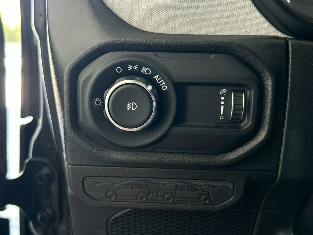 Used 2024 Jeep Wrangler Sport S image 14