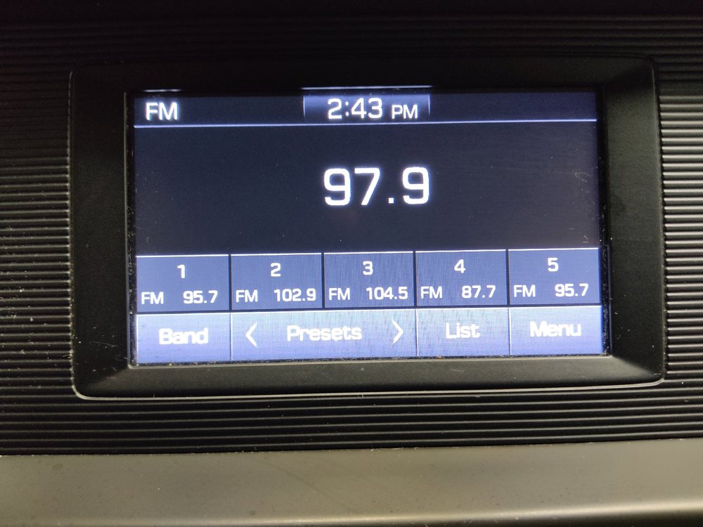 Used 2020 Hyundai Elantra SE image 25