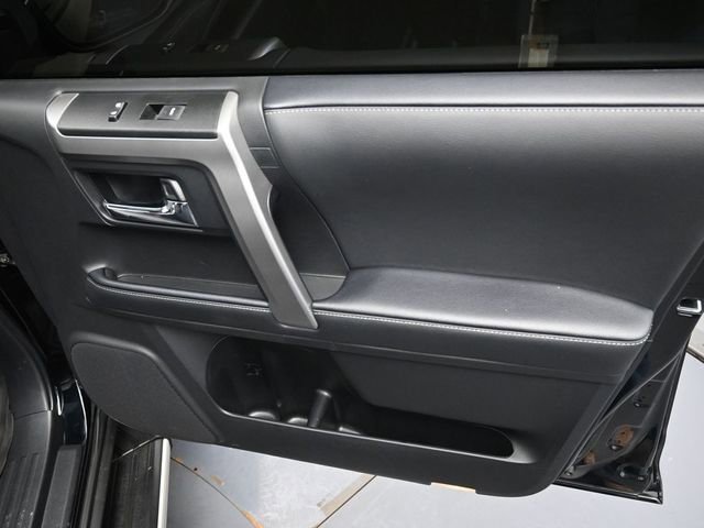 Used 2024 Toyota 4Runner SR5 Premium w/ Moonroof Package AWD/4WD image 32