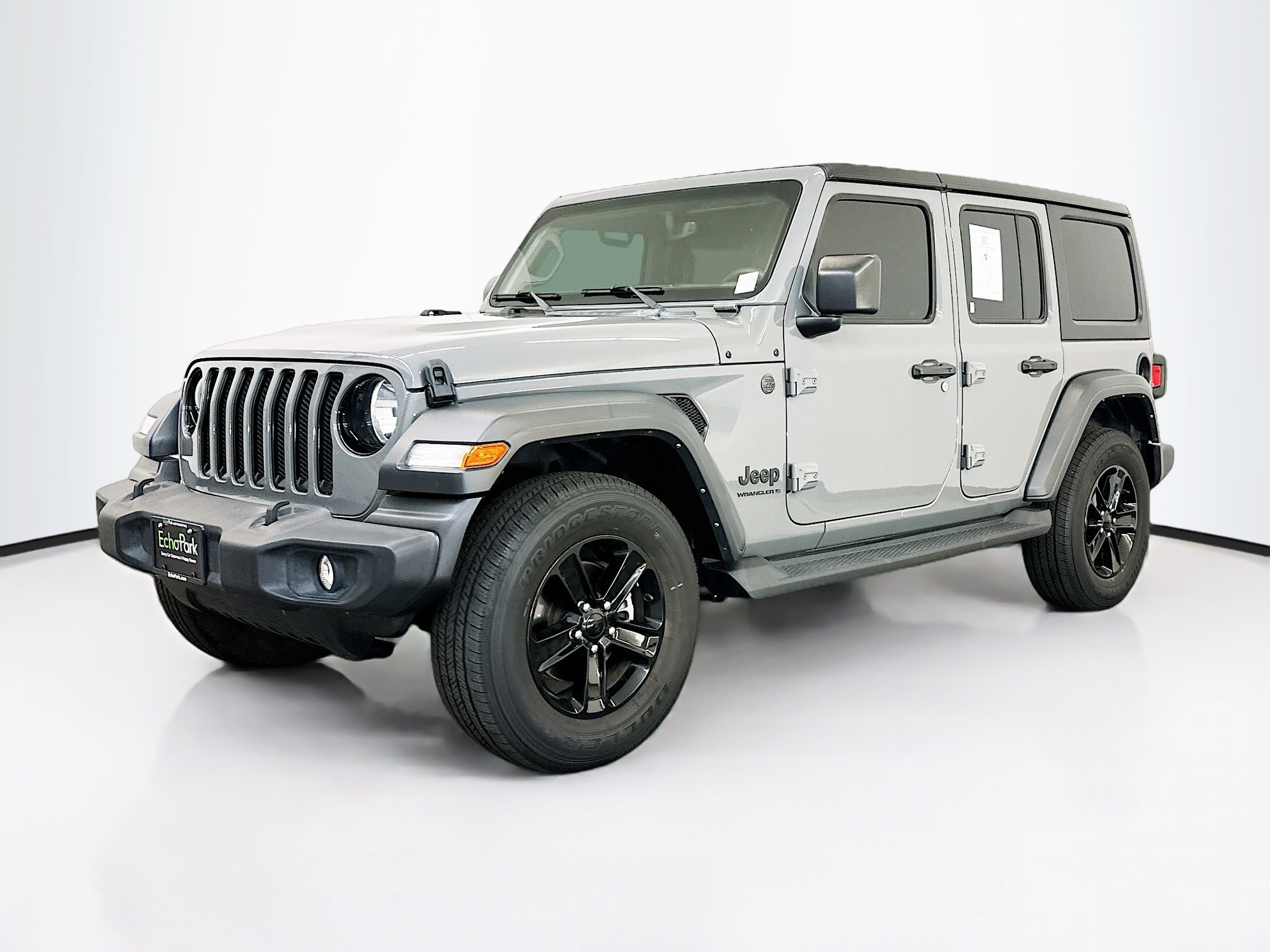 Used 2023 Jeep Wrangler Unlimited Sport image 3