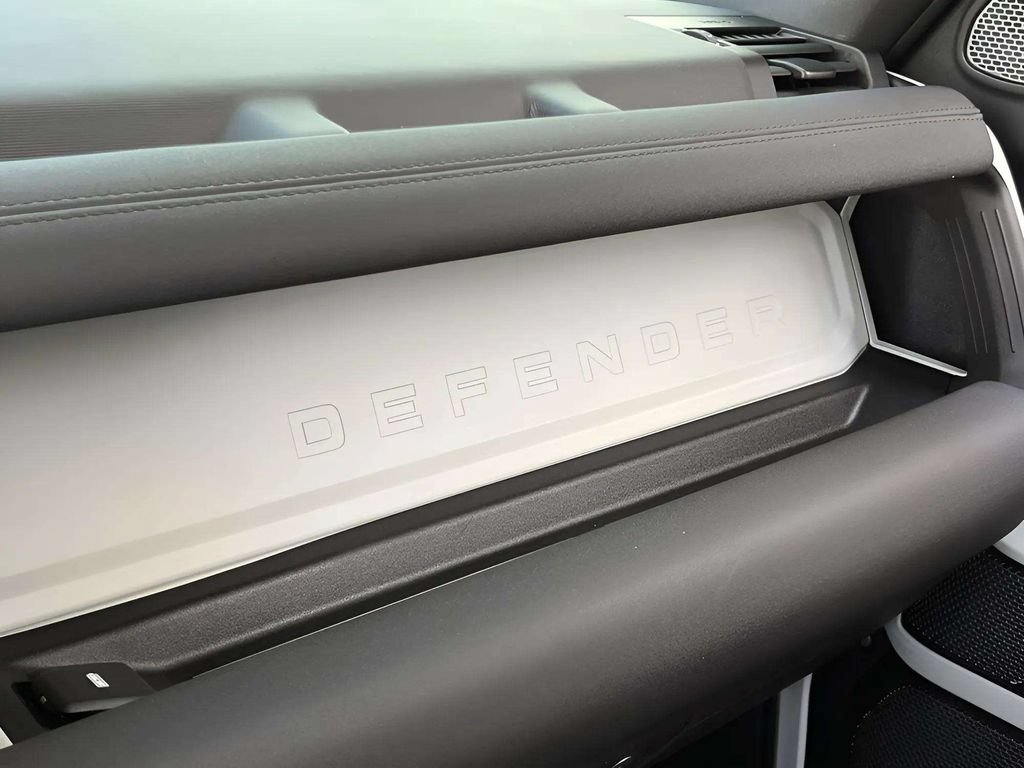 Used 2021 Land Rover Defender 90 S AWD/4WD image 24