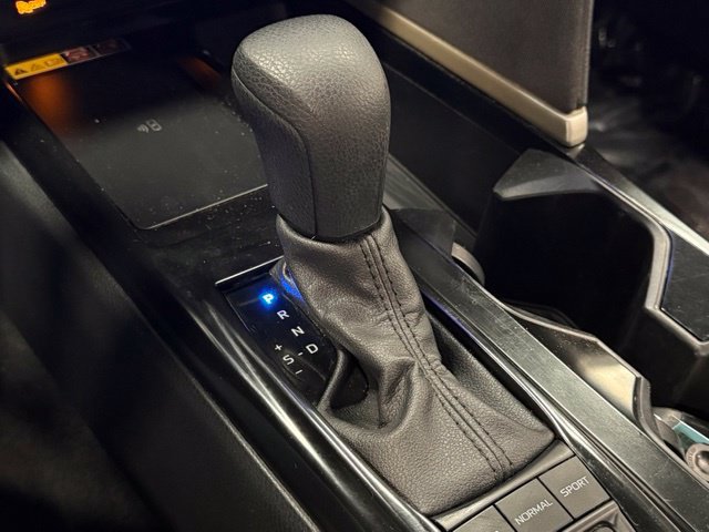 Used 2025 Toyota Camry LE FWD image 30