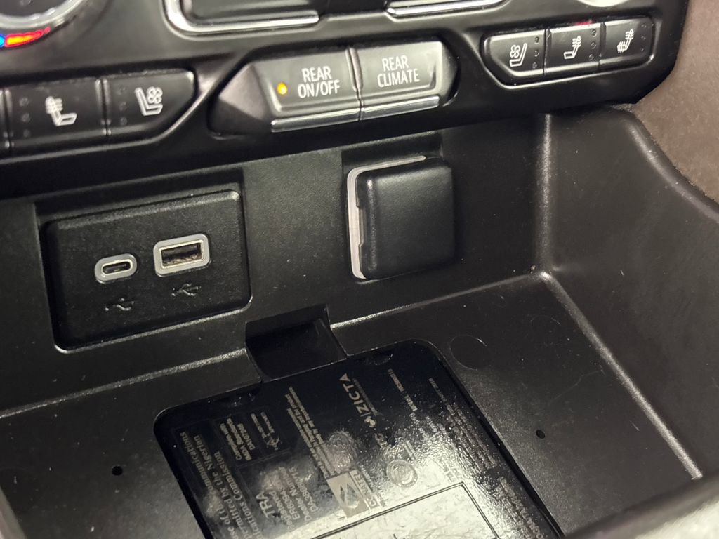 Used 2023 GMC Yukon SLT image 23