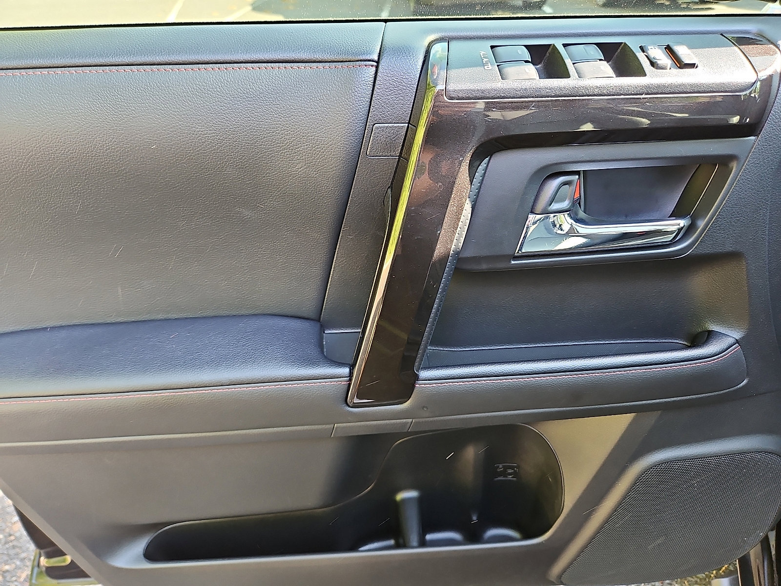Used 2024 Toyota 4Runner TRD Off-Road Premium w/ TRD Black Wheel Package (TMS) AWD/4WD image 12