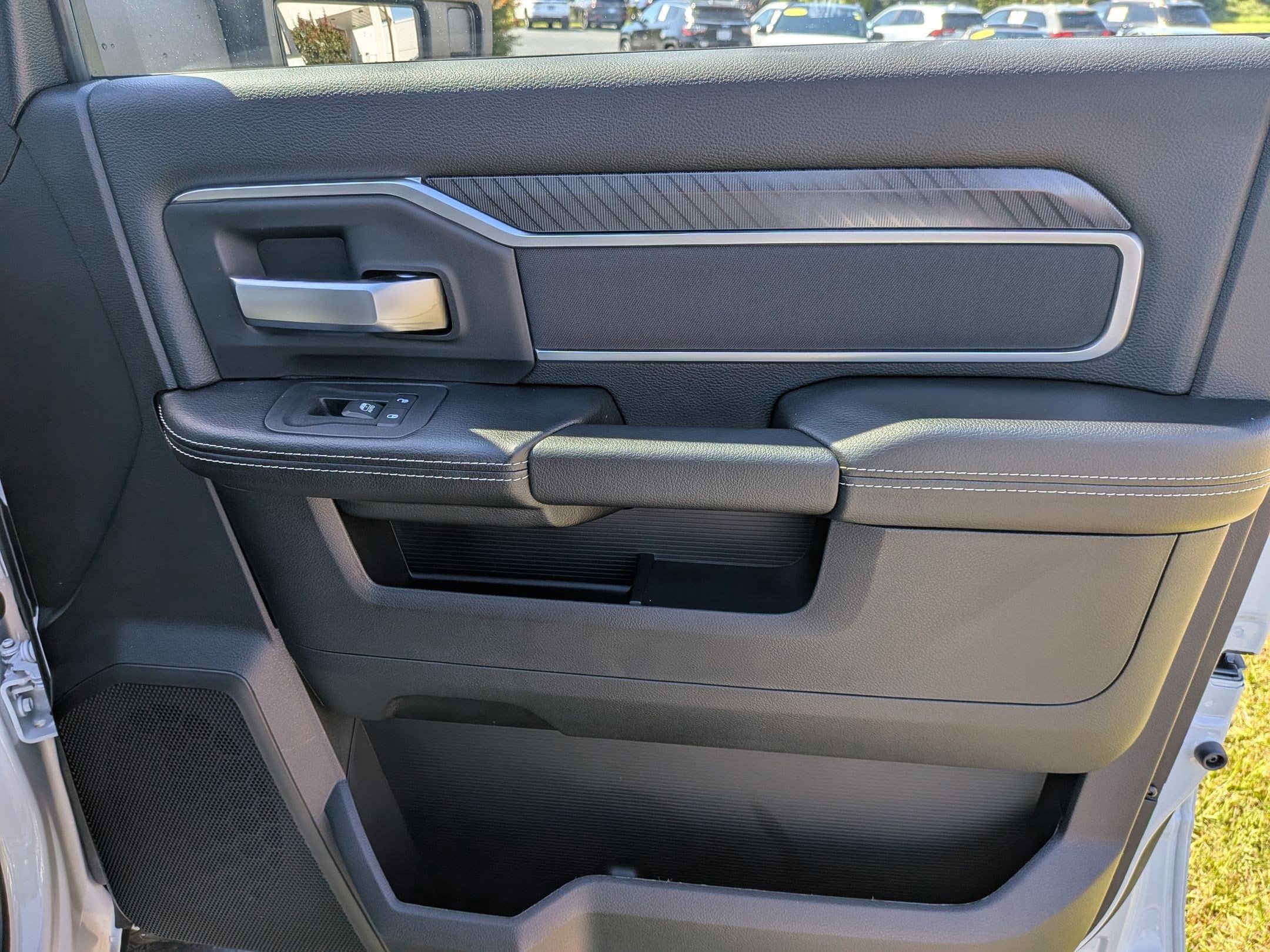 New 2026 RAM 3500 Big Horn AWD/4WD image 24