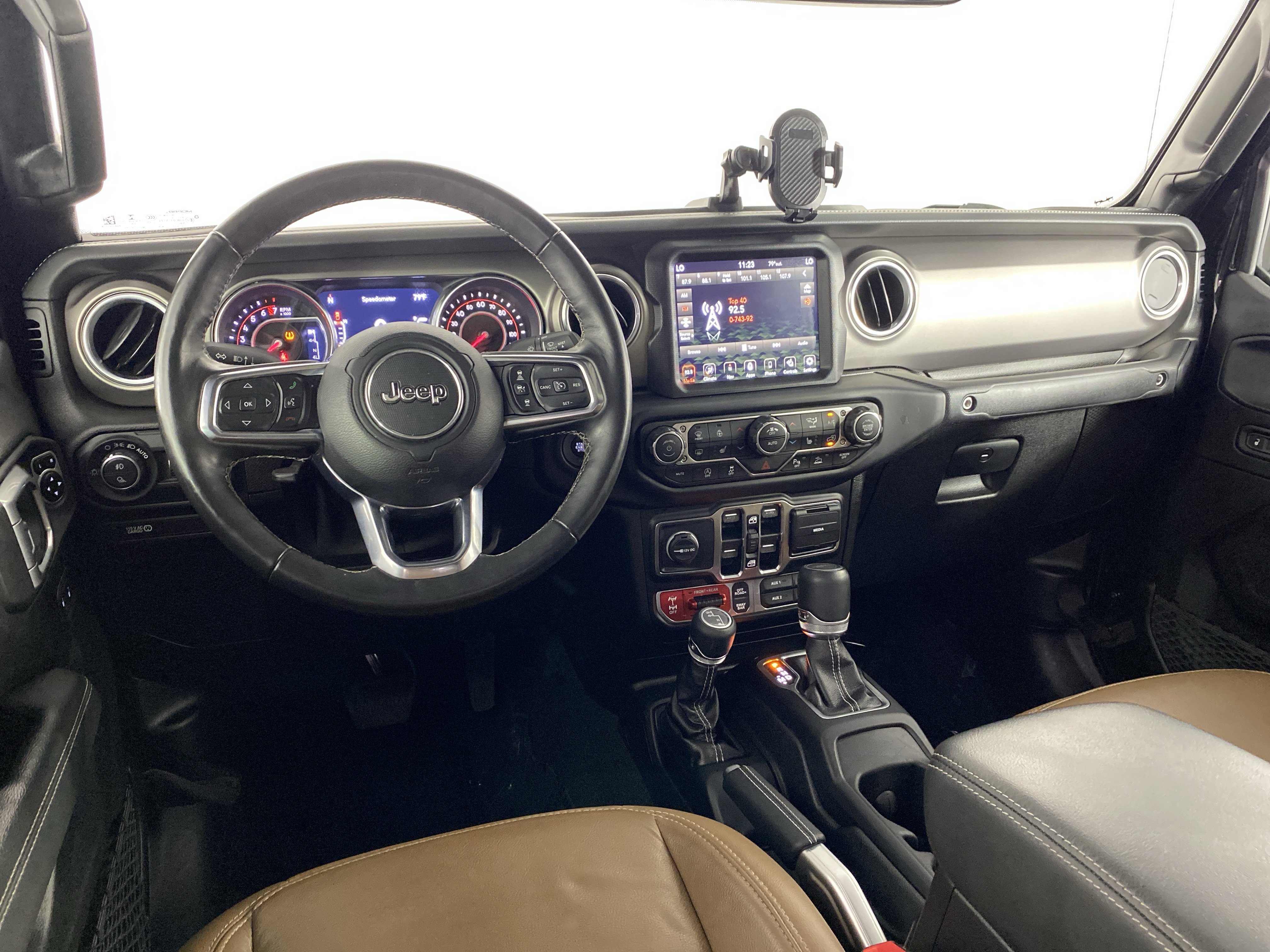 Used 2020 Jeep Gladiator Rubicon AWD/4WD image 18