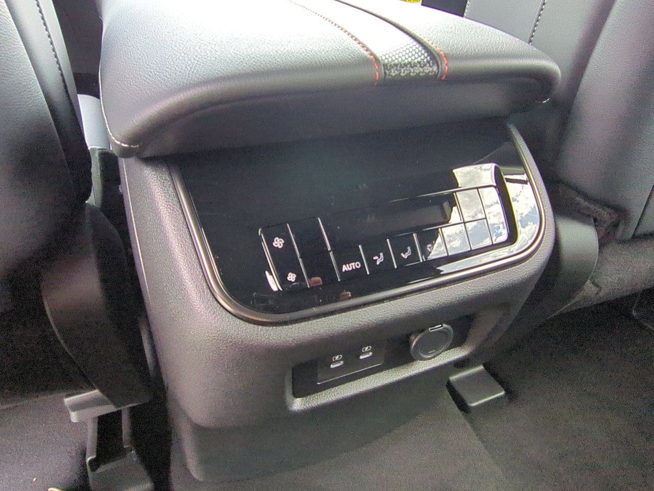 New 2025 Nissan Armada PRO-4X AWD/4WD image 30