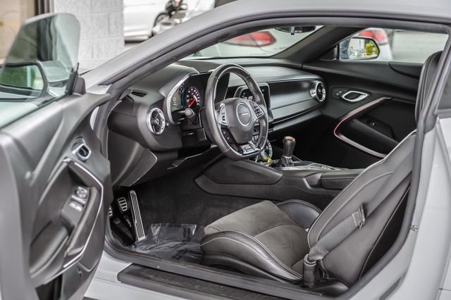 Used 2018 Chevrolet Camaro SS w/ Redline Edition RWD image 33