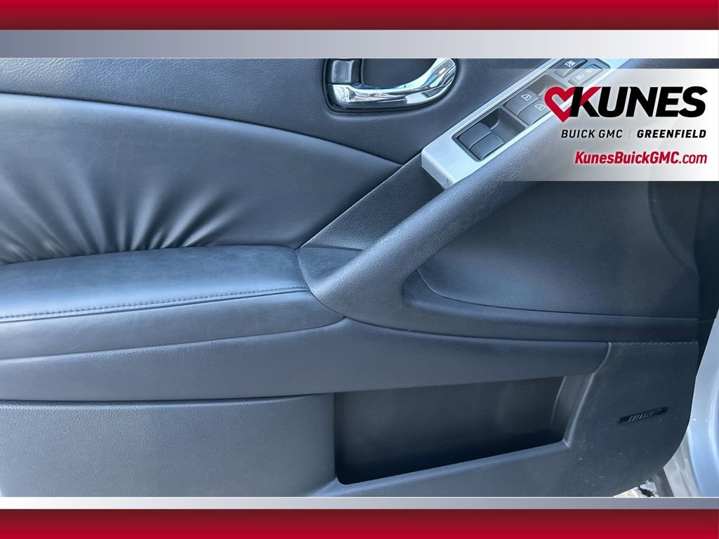 Used 2010 Nissan Murano SL w/ Navigation Pkg image 19