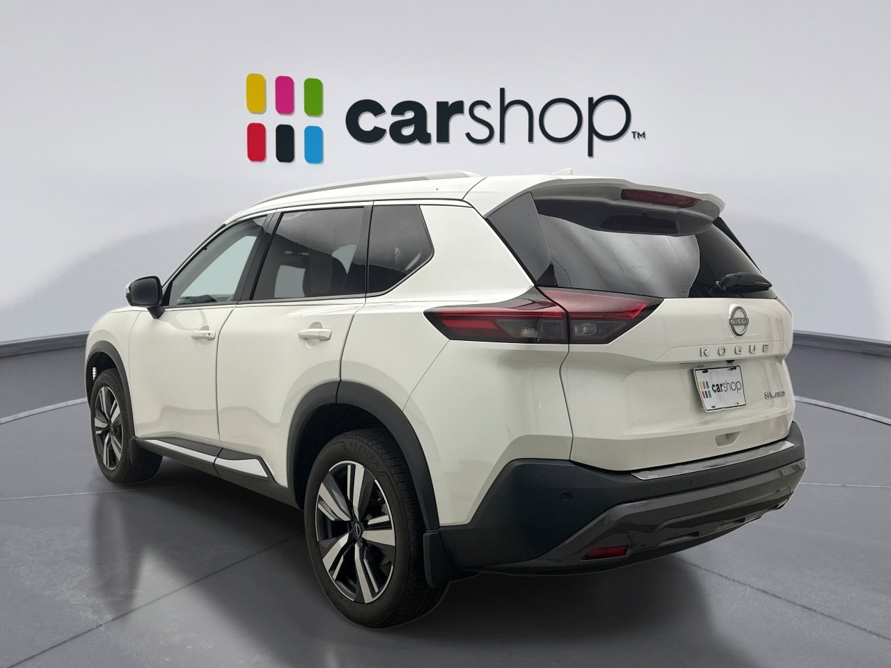 Used 2023 Nissan Rogue SL AWD/4WD image 3